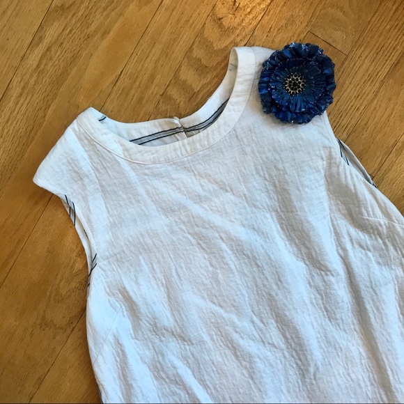 BCBGMaxazria White Stripe Tunic Blouse 🍒4/$20🍒 - Picture 1 of 5
